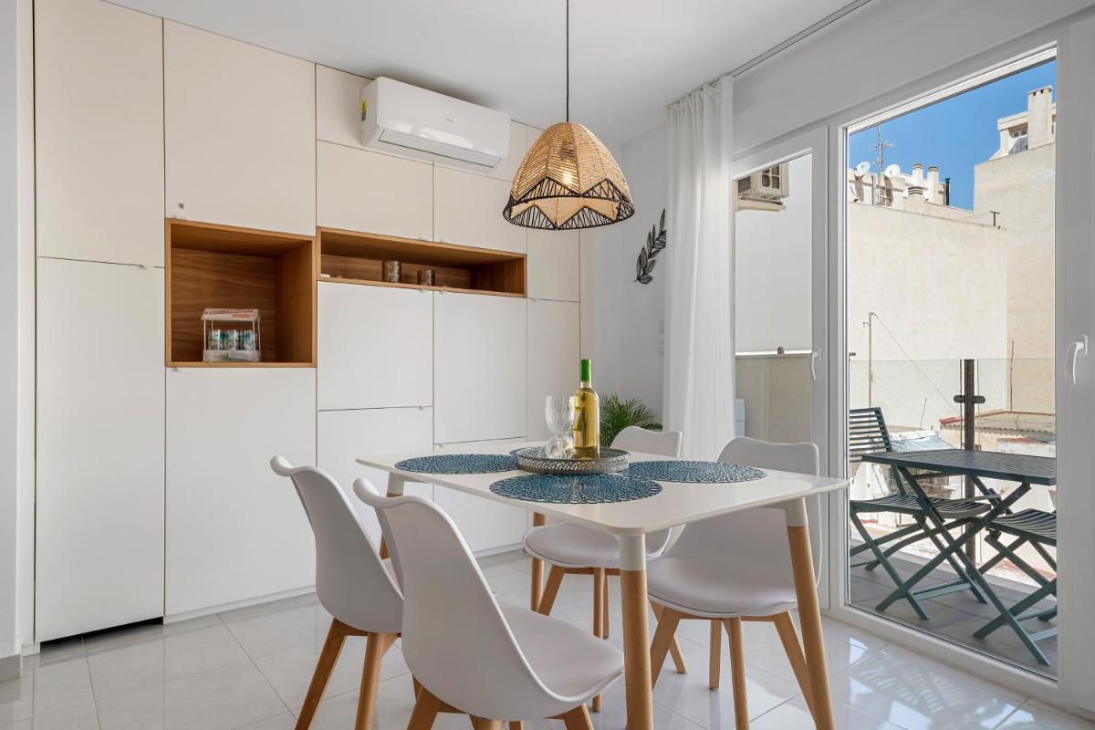 Casa Amorosa Apartment with Pool - Close to Beach, City Centre and Bus Station - Housity