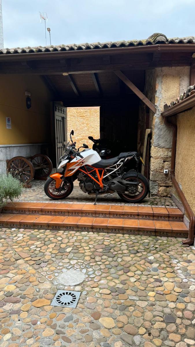 Hotel rural Monasterio de Ara Mada - Housity