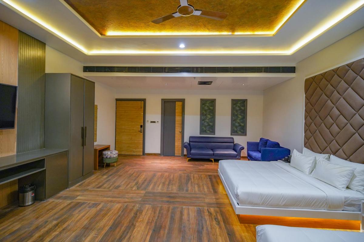 Hotel Red Stone - Housity
