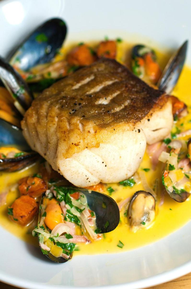 The Fenwick Steak & Seafood Pub - Housity