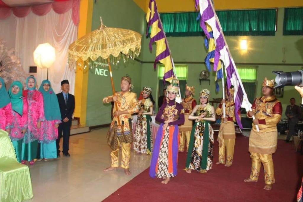 Indonesia Village - Housity