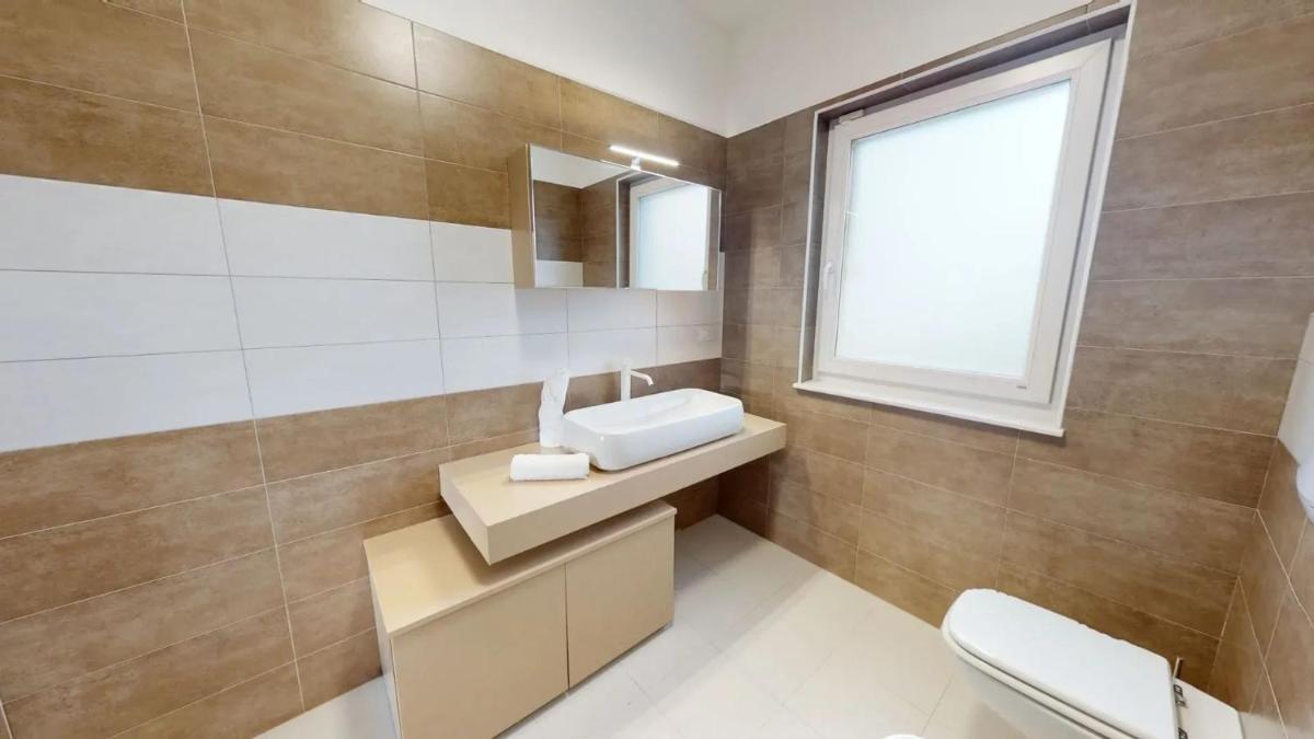 5 bedrooms house with furnished garden and wifi at Corfinio - Housity