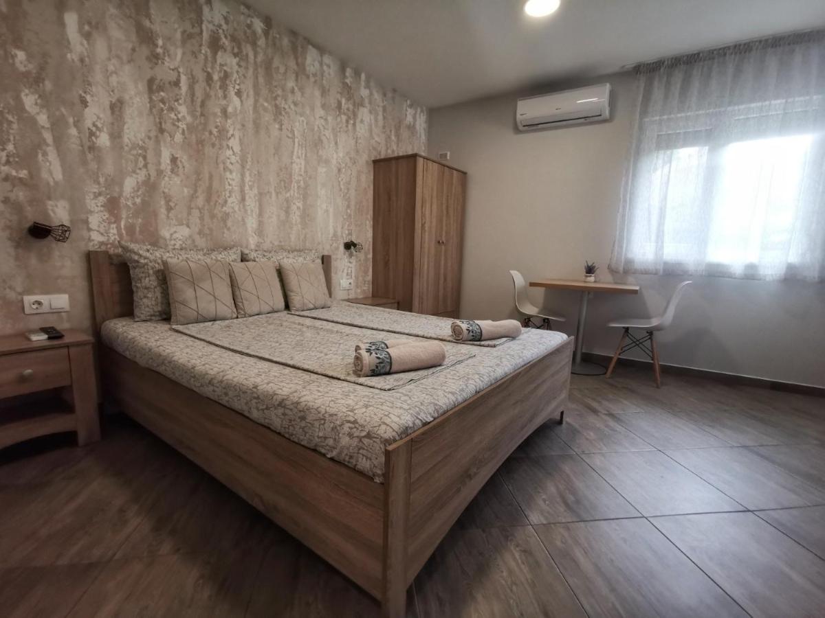 Къща за гости Фолис - Housity