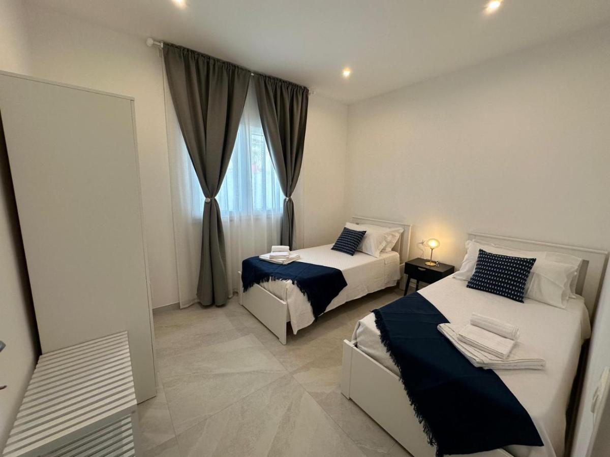 Villetta Kennedy a 20 mt dal Mare - Housity