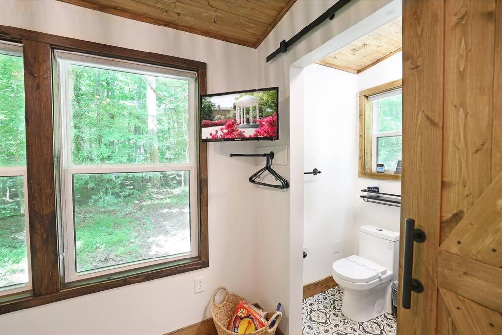 Tiny Tarheel Cozy Retreat Near UNC Tiny House - Housity