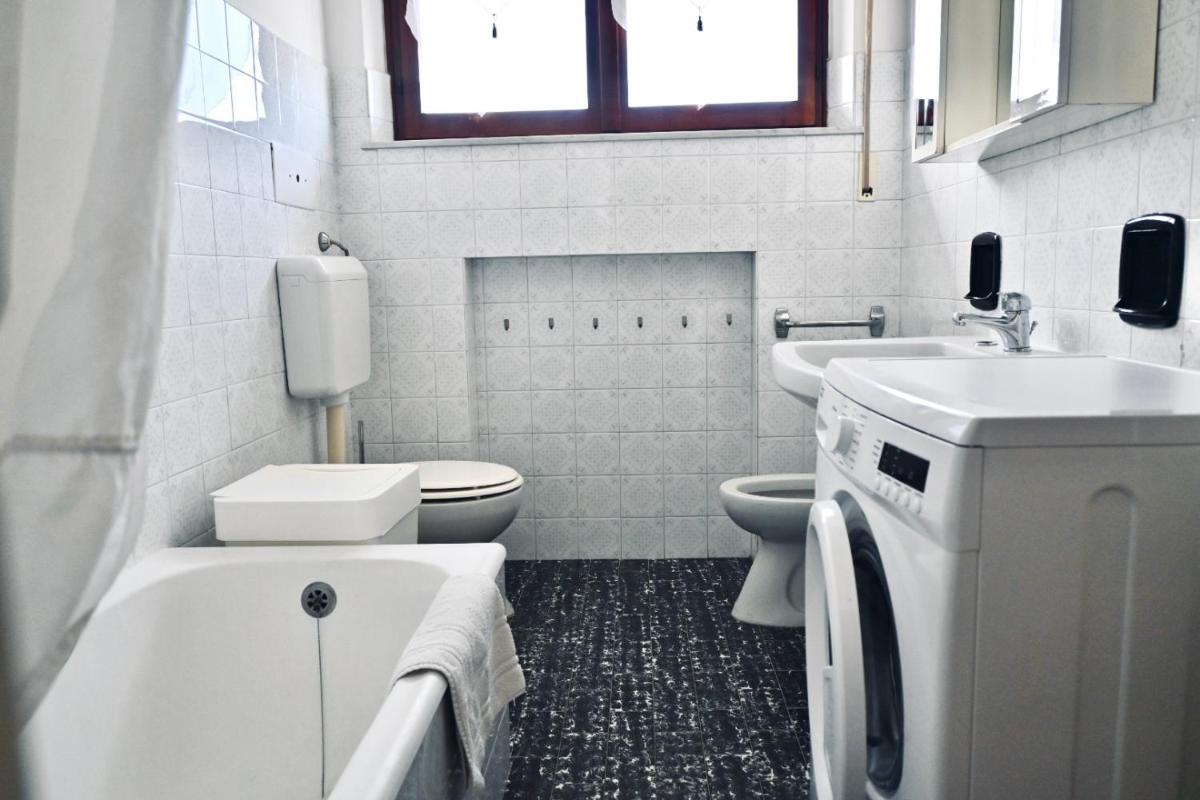RM03 - Senigallia, trilocale fronte mare - Housity