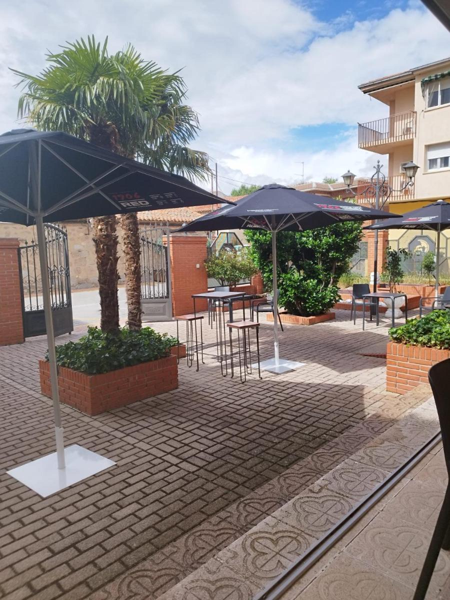 Hotel Dracos - Housity