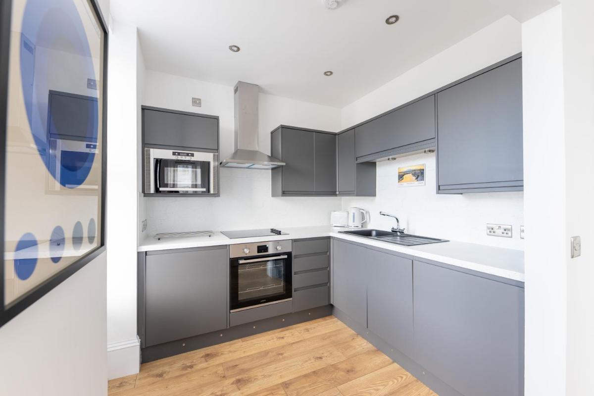 Hillside Luxury Apartments - Housity