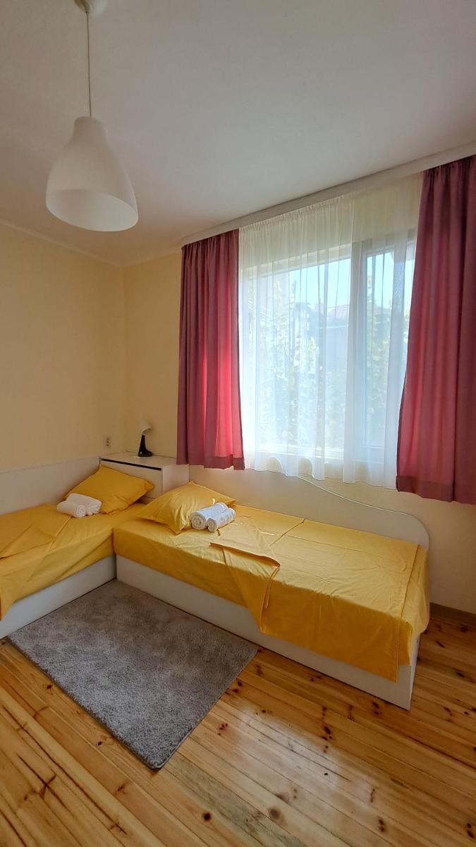 Apart Viki - Hizvo
