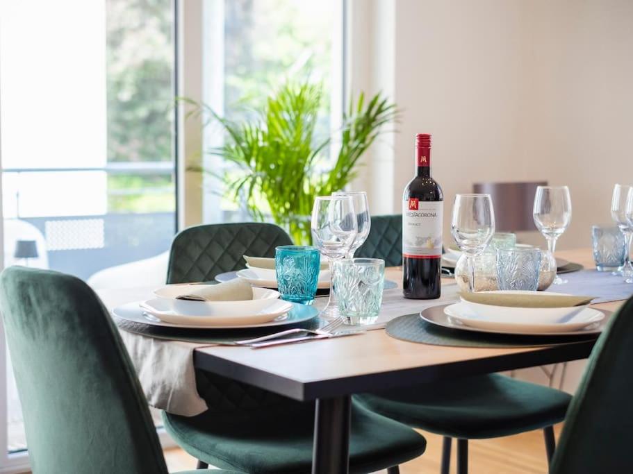 4-Zimmer-Apartment - Messe - Airport - Tiefgarage - 3-Schlafzimmer - Küche - Housity