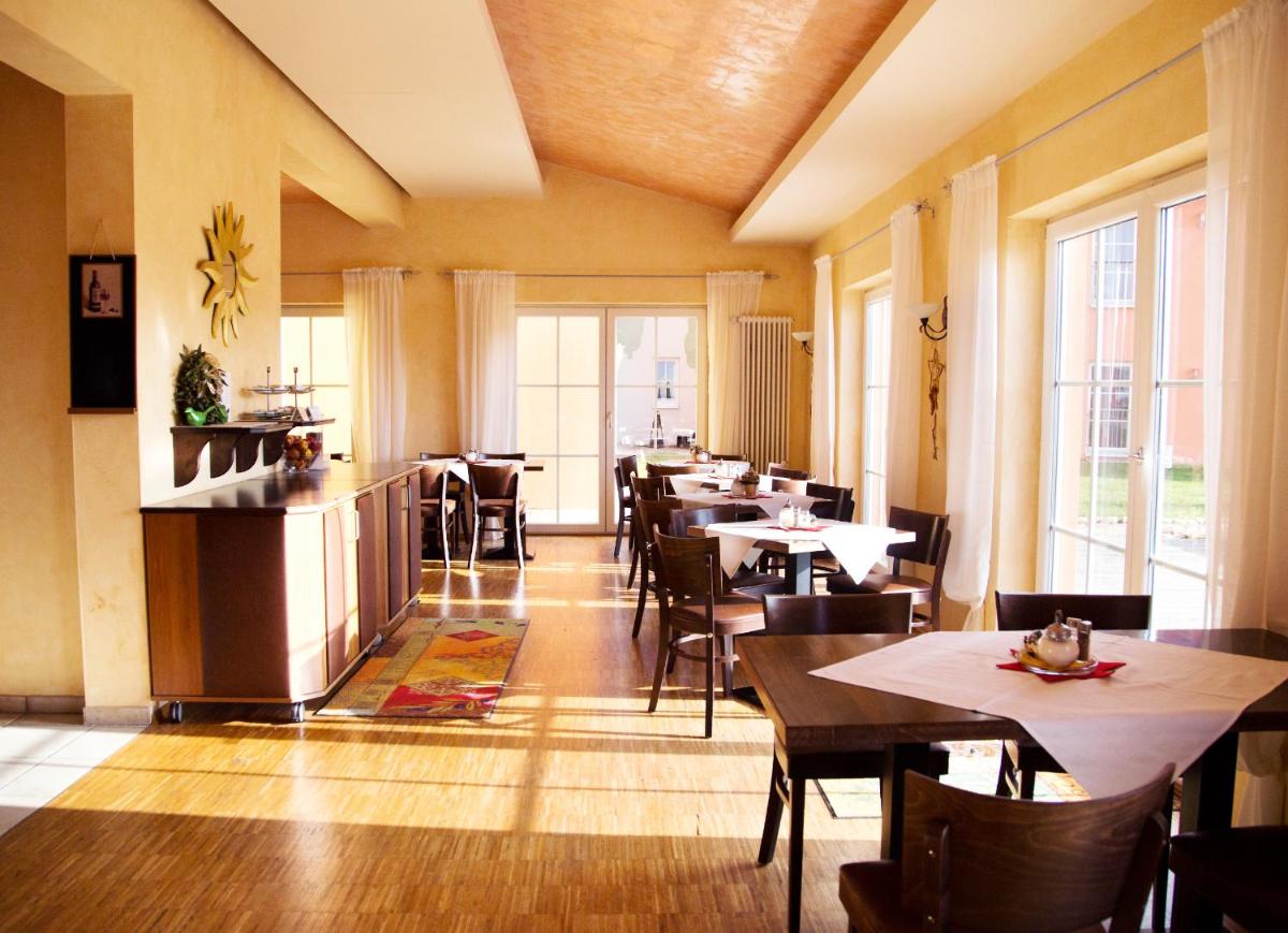 Hotel Villa Toskana - Housity