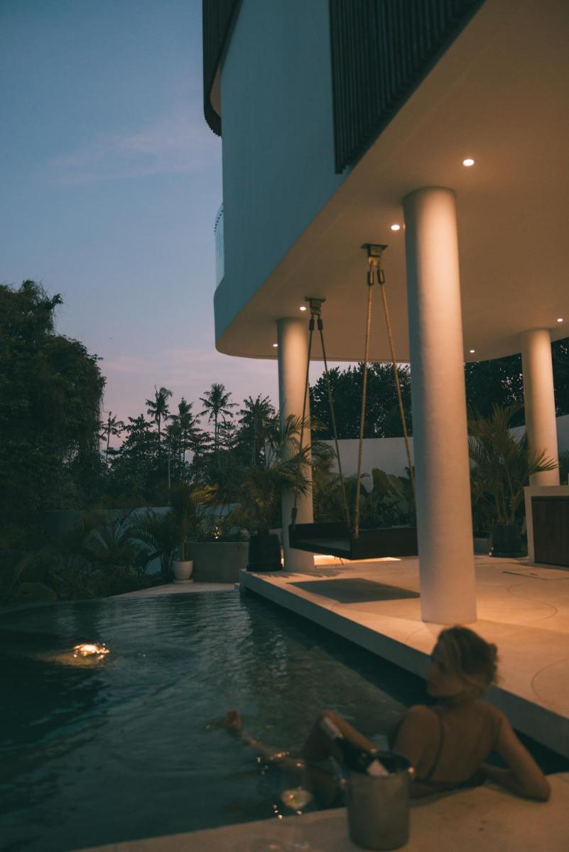 5 bedrooms villa that is elegant and comfortable to relax - Housity