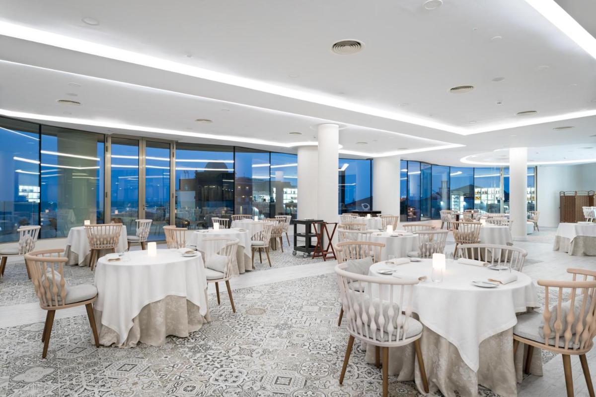 Un restaurante o sitio para comer en GF Victoria