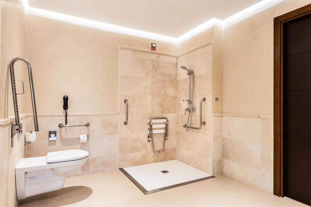 Un baño de GF Victoria