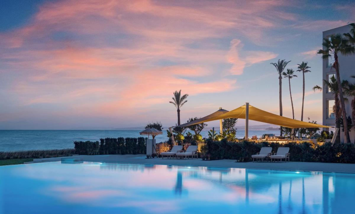 Piscina en o cerca de Ikos Andalusia