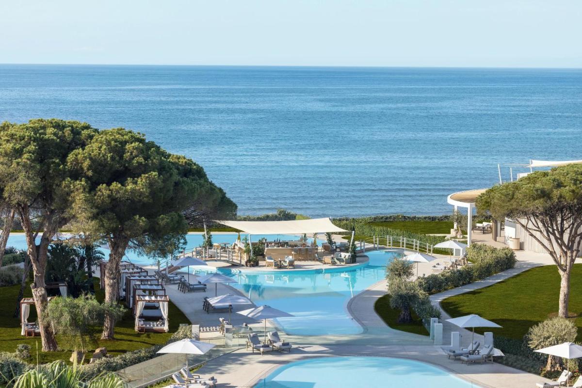 Piscina en o cerca de Ikos Andalusia