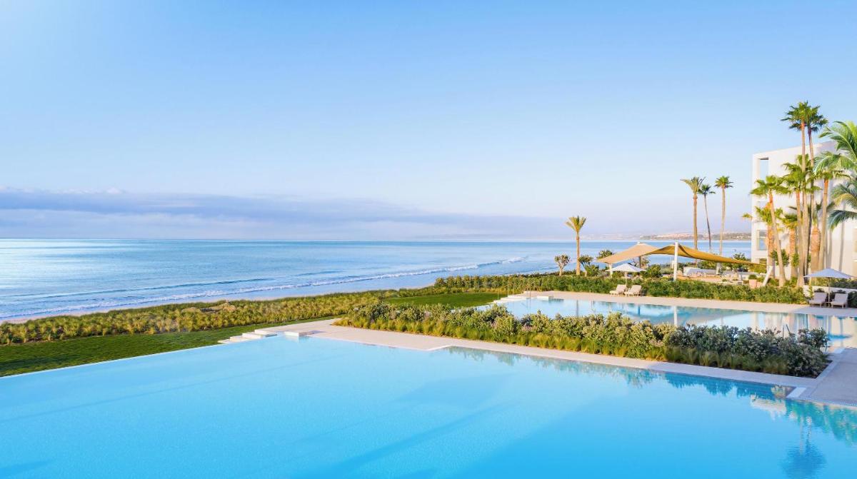 Piscina en o cerca de Ikos Andalusia