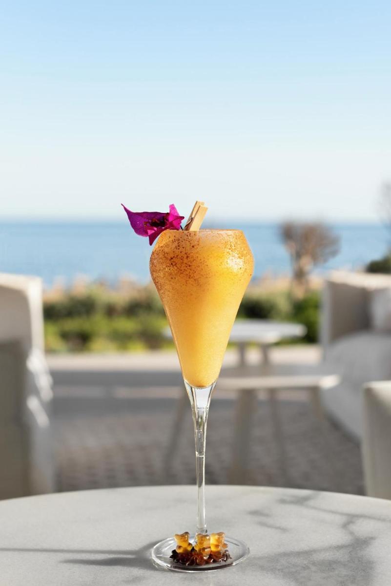 Bebidas en Ikos Andalusia