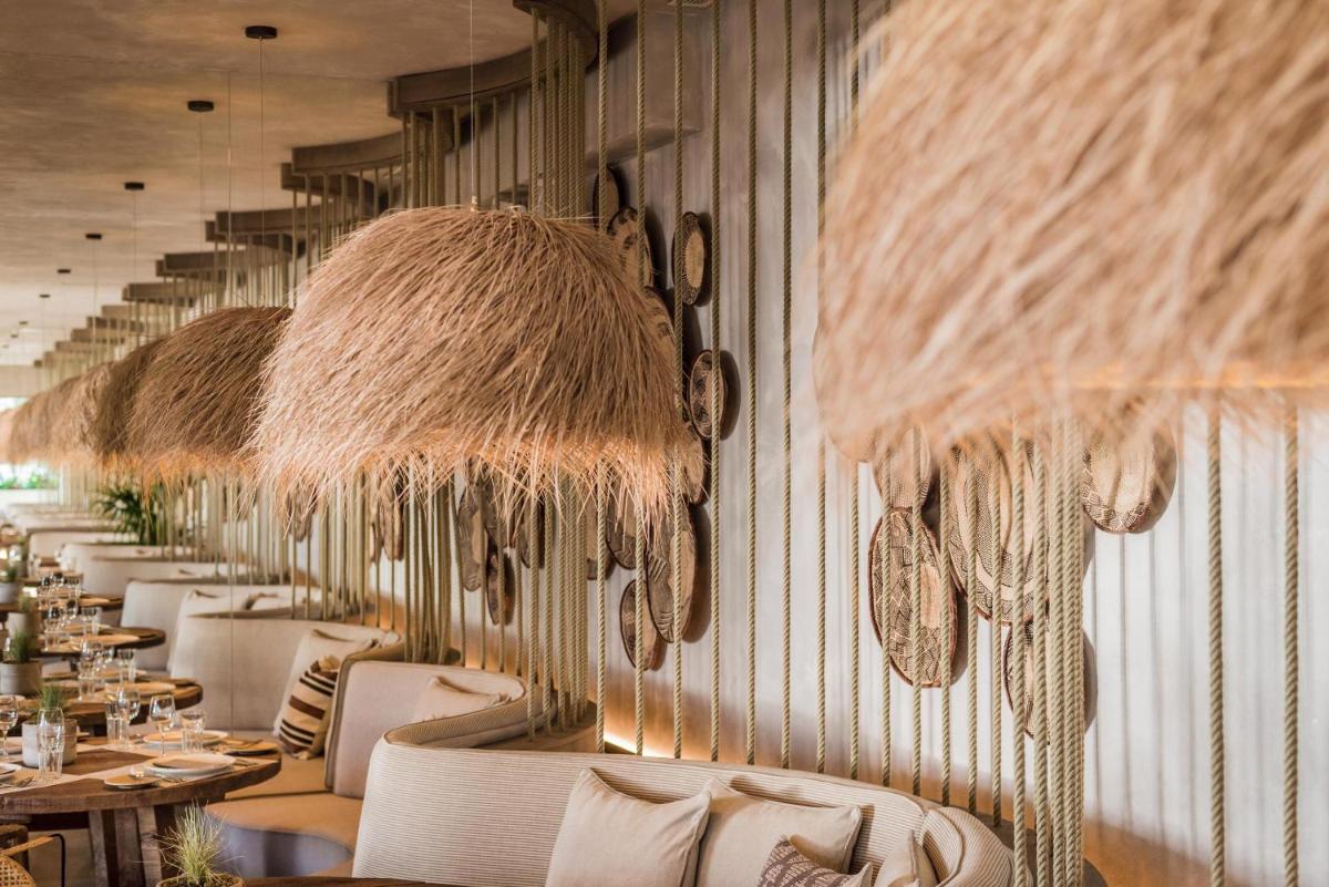 Un restaurante o sitio para comer en Ikos Andalusia
