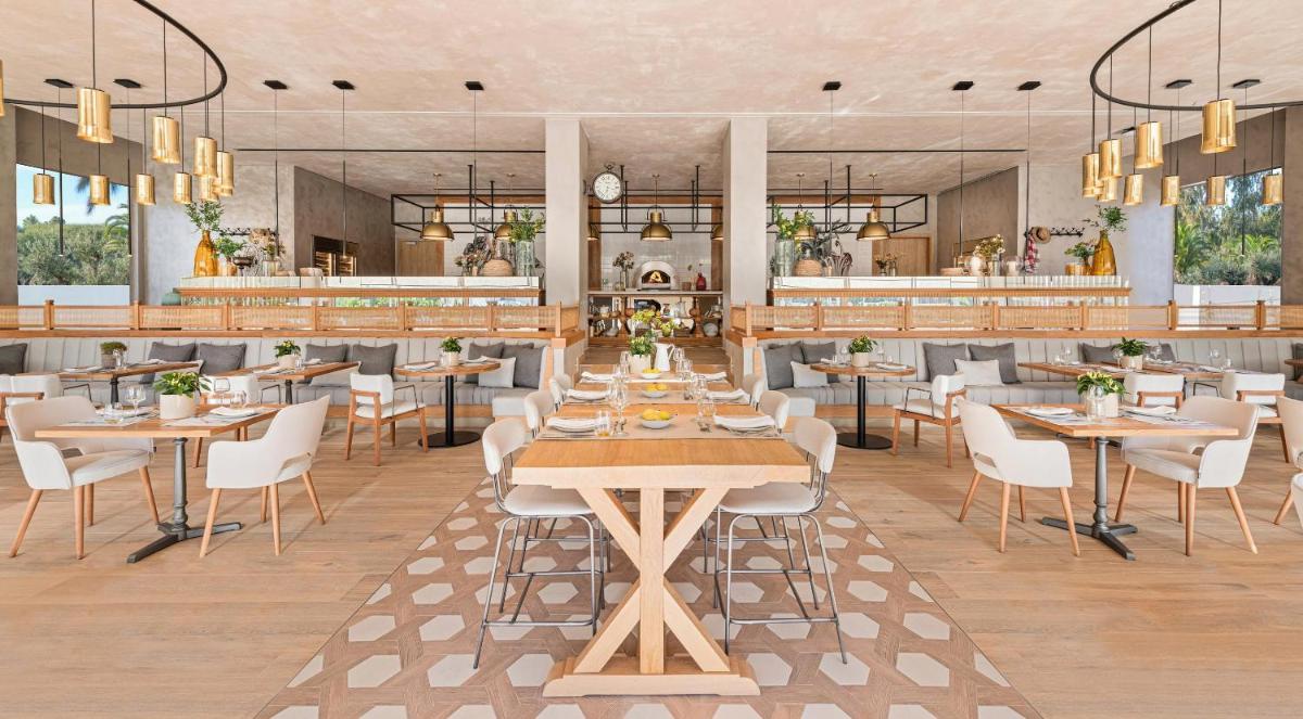 Un restaurante o sitio para comer en Ikos Andalusia