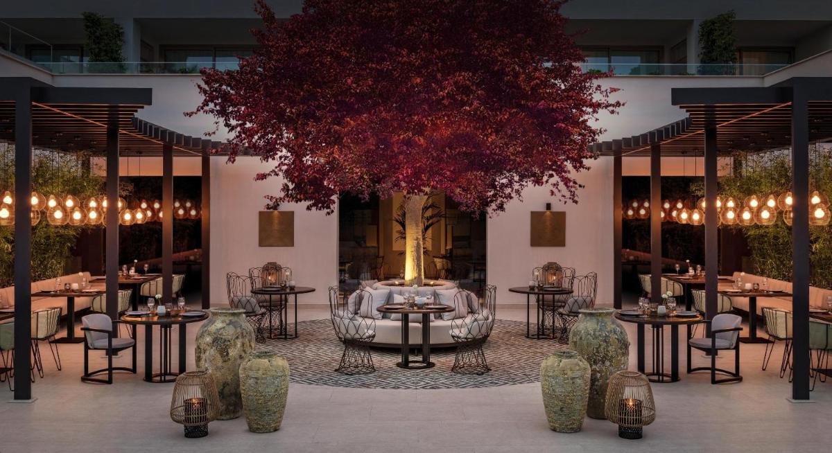 Un restaurante o sitio para comer en Ikos Andalusia