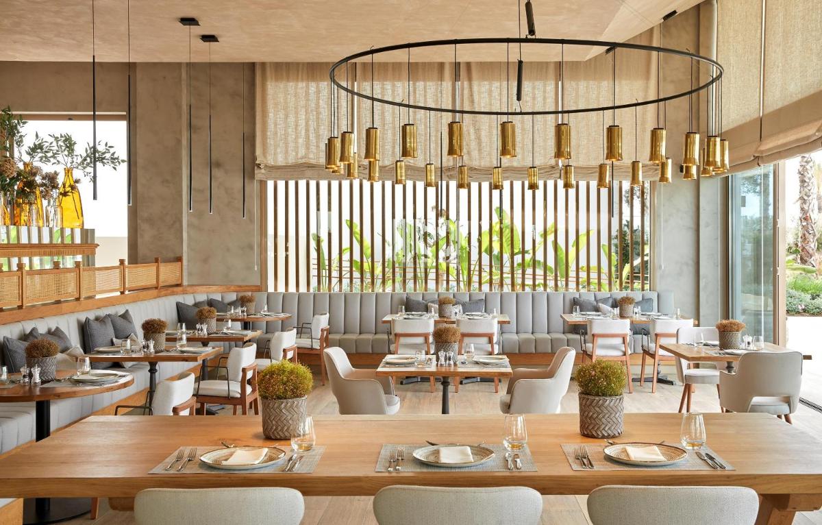 Un restaurante o sitio para comer en Ikos Andalusia