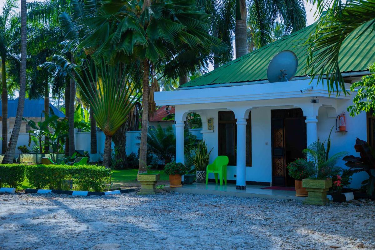 Tropical Paradise Villa in Dar Es Salaam - Housity