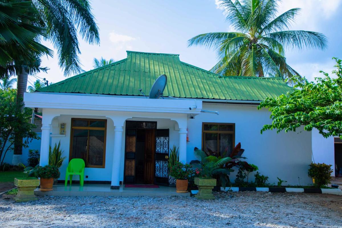 Tropical Paradise Villa in Dar Es Salaam - Housity