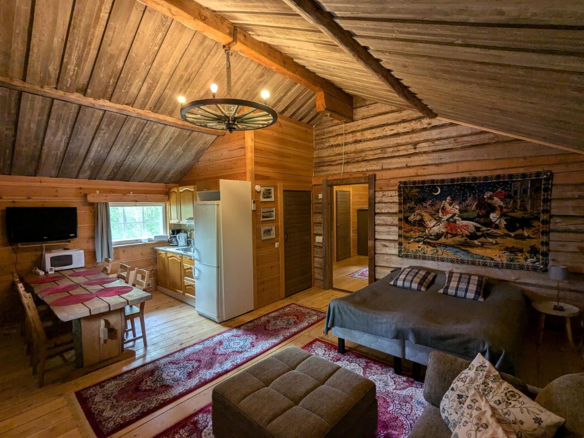 Santa's Little Village - Hotel Uitonniemi - Housity