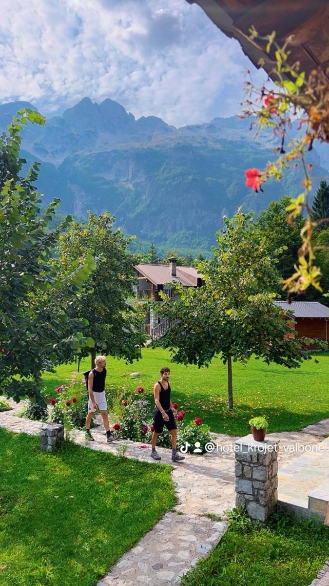 Hotel Krojet e Rrogamit - Housity