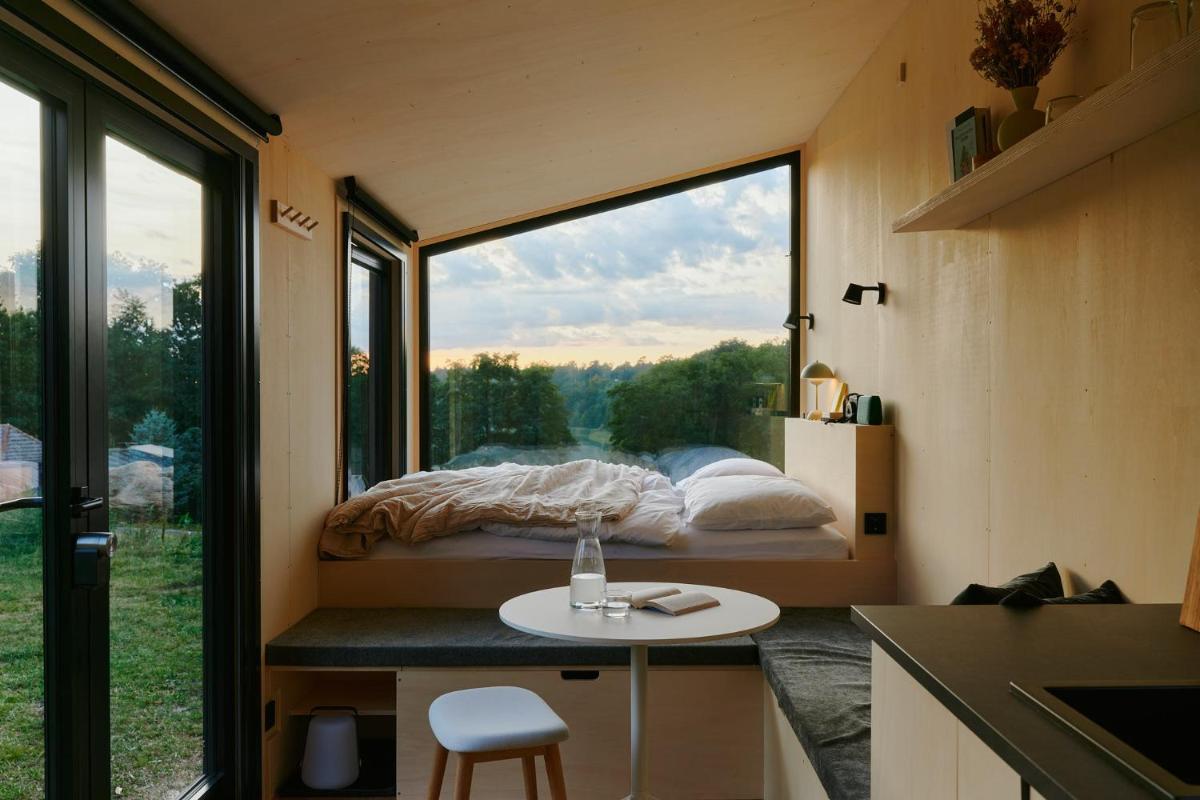 Raus Tiny House am See mit Sauna und Whirlpool - Housity