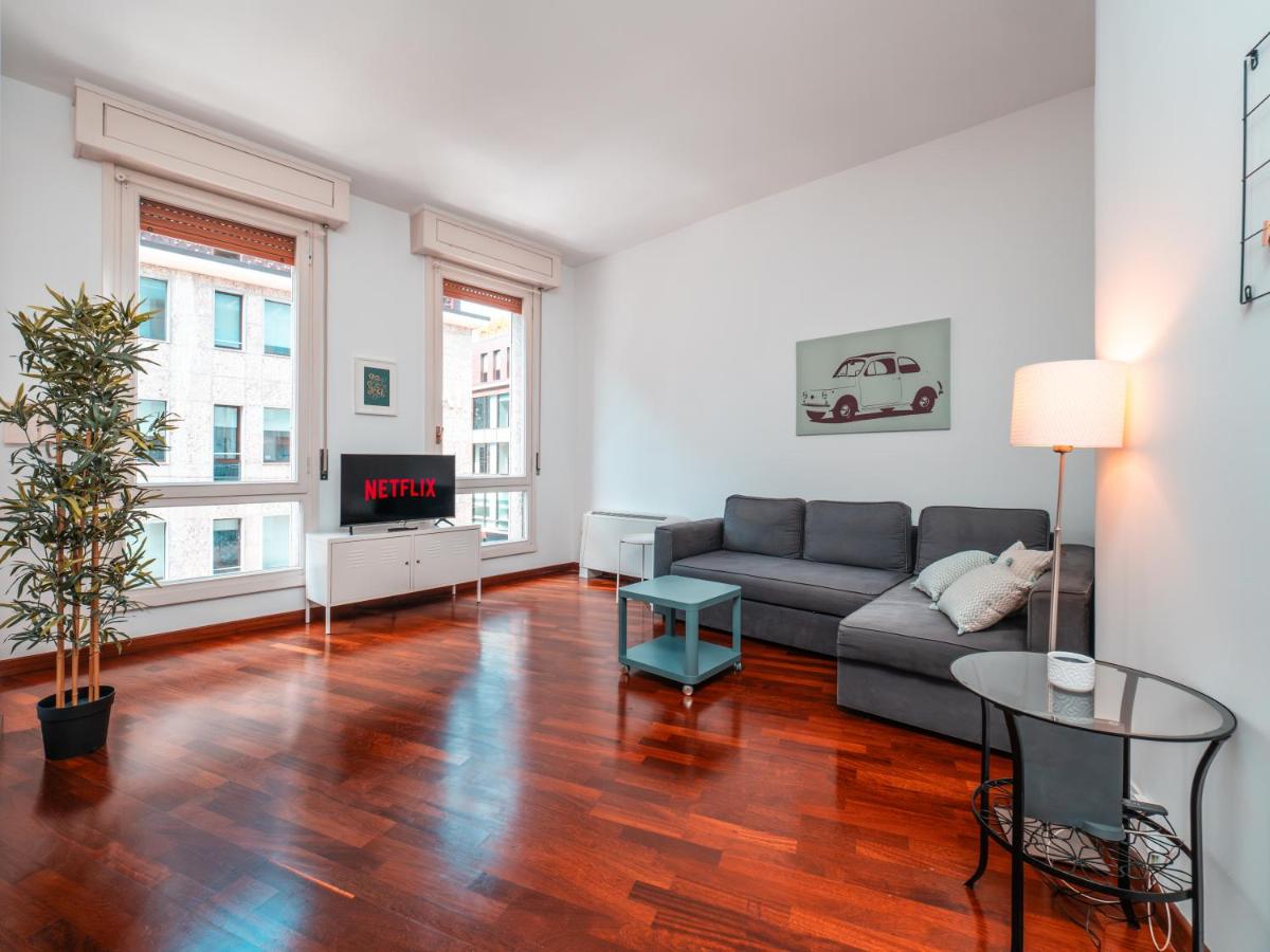 Keys of Italy - Piazza Vetra Roomy apartment - Housity