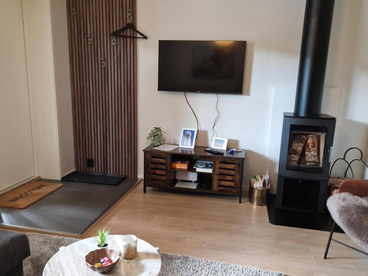 New&cozy apartment nr3 close to Vrådal Panorama Ski Resort, Golf course, Hiking, Beaches, Fishing and Lake Views with Free Parking&Pets Allowed - Housity