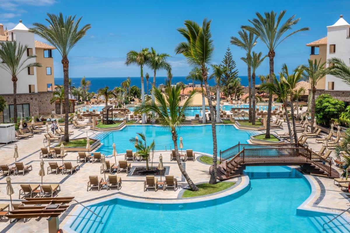 Piscina en o cerca de GF GRAN COSTA ADEJE*****