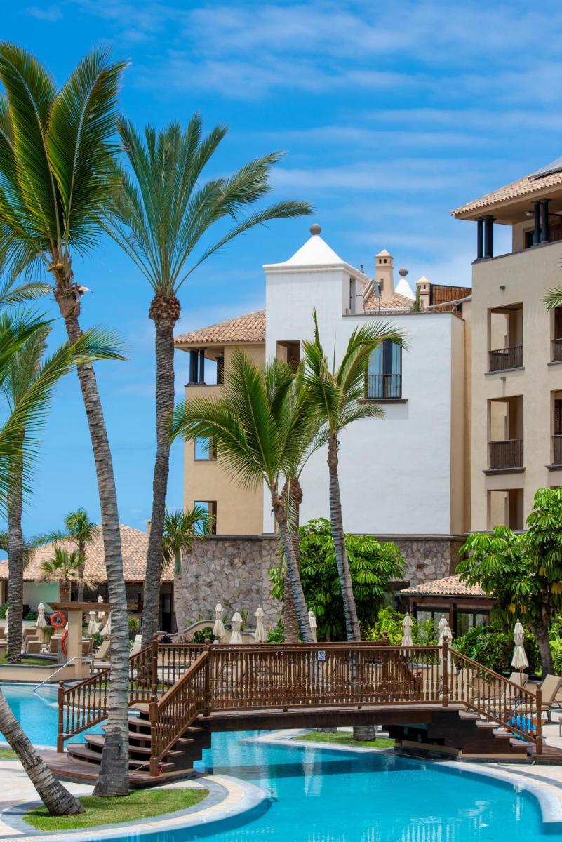 Piscina en o cerca de GF GRAN COSTA ADEJE*****