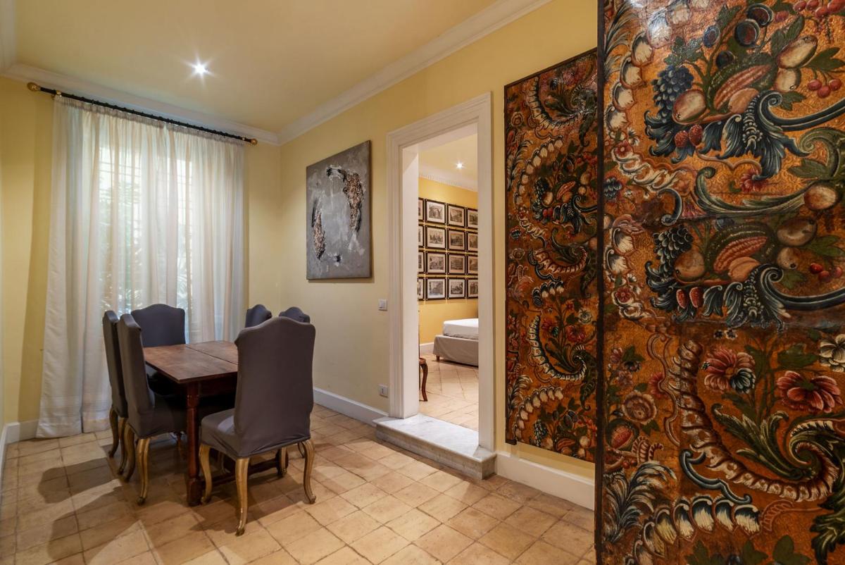 Spanish Steps Superior Apartment - Housity