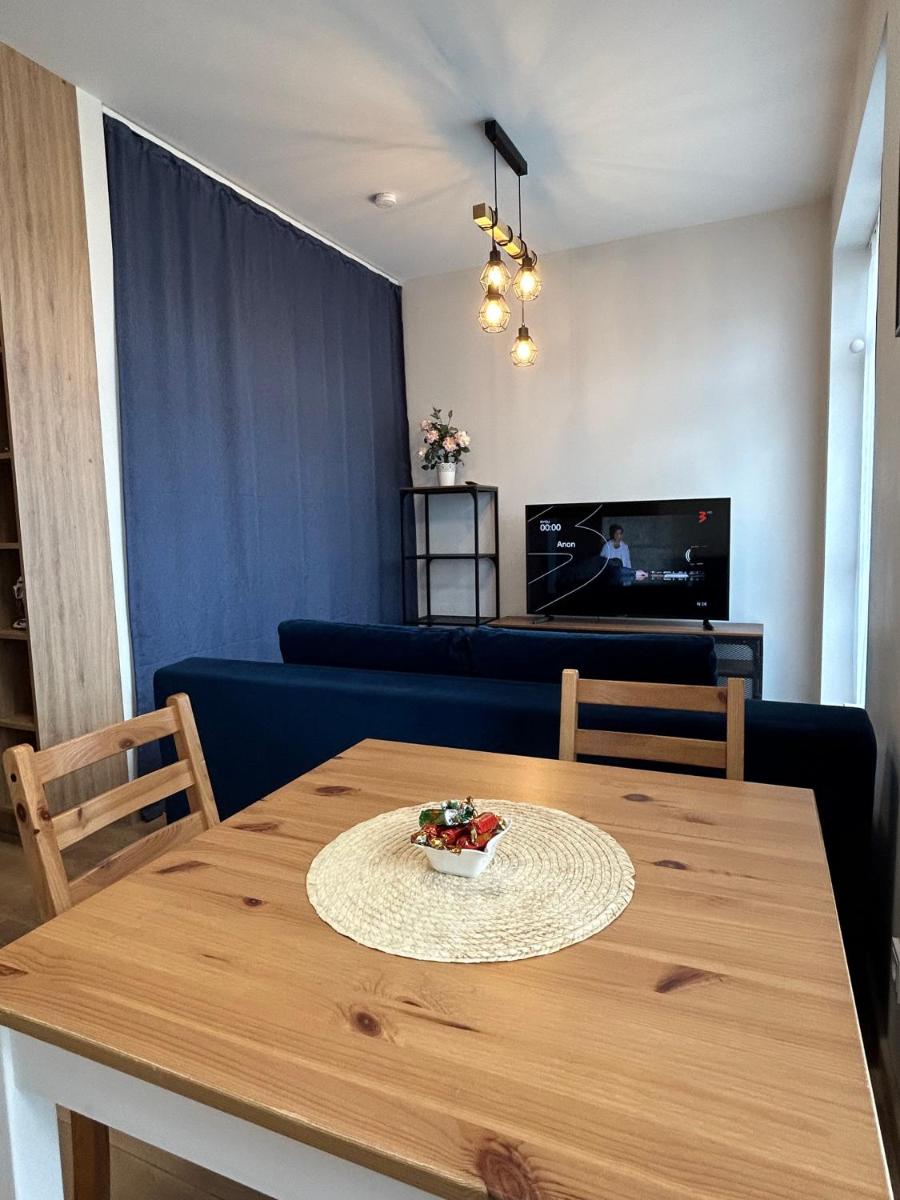 Your Home - Stylish Studio Apartment in Center, with Balcony & Self Check-in - Hizvo