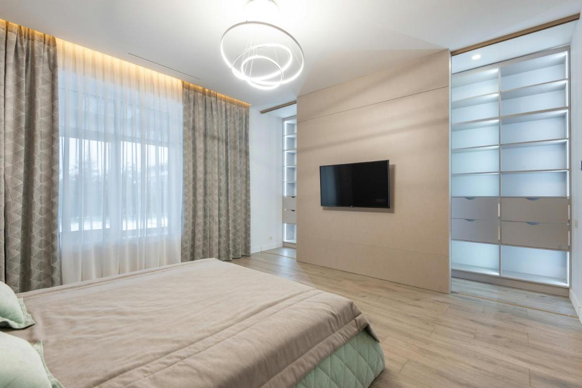Plazzo Prime Plaza at Delhi Airport - Housity