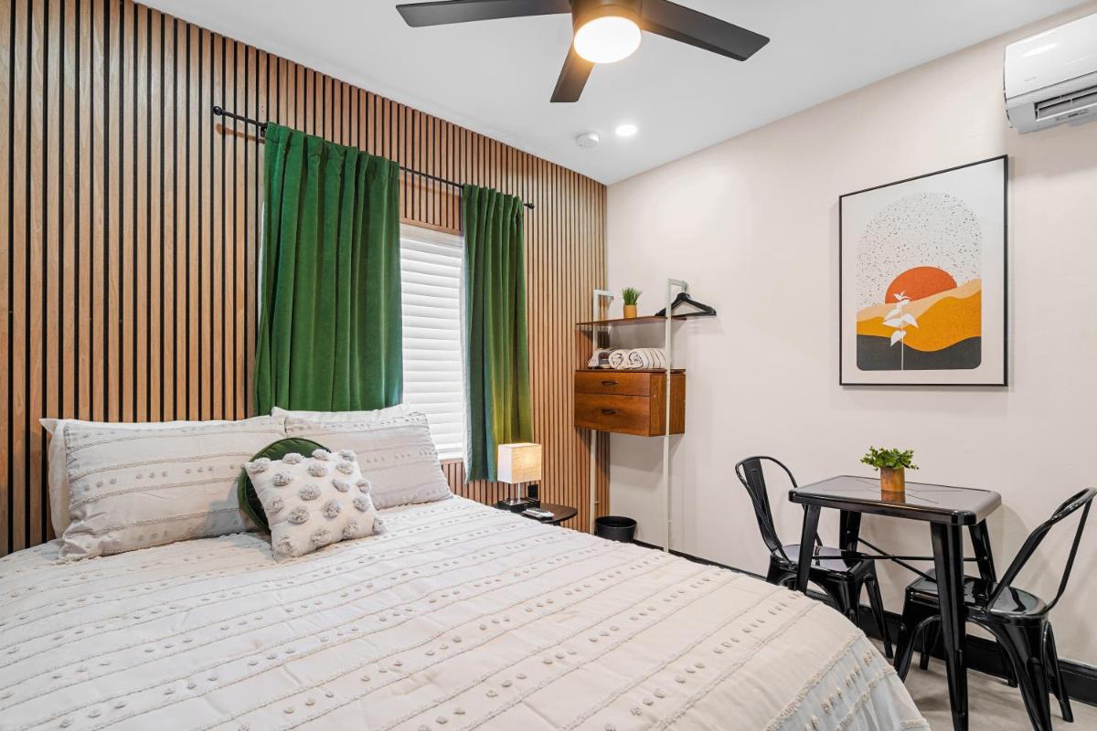Baybreeze Apartments by Lowkl - Housity