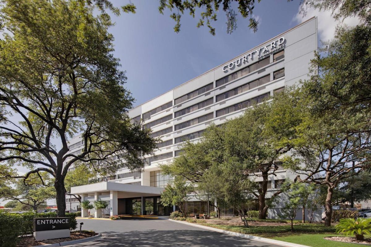 Courtyard Austin-University Area - Housity