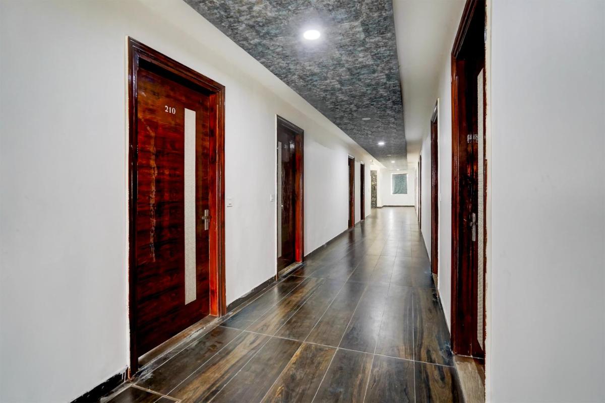 The God's Palace Resort - Housity