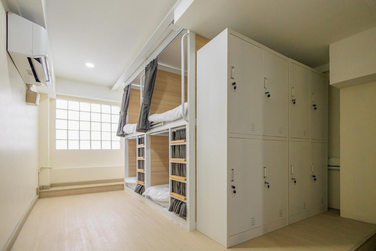Reezq Hostel - Housity