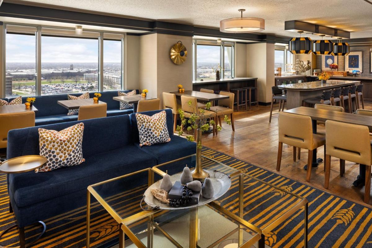 Sheraton Overland Park Hotel at the Convention Center - Housity