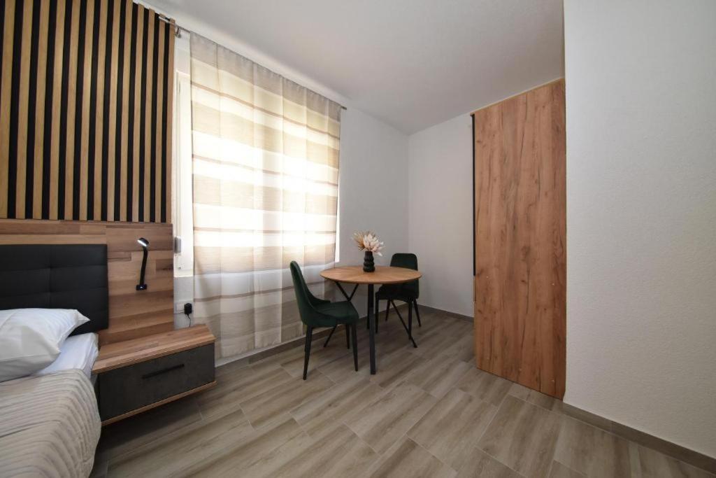 Jeta Studio & Rooms - Housity
