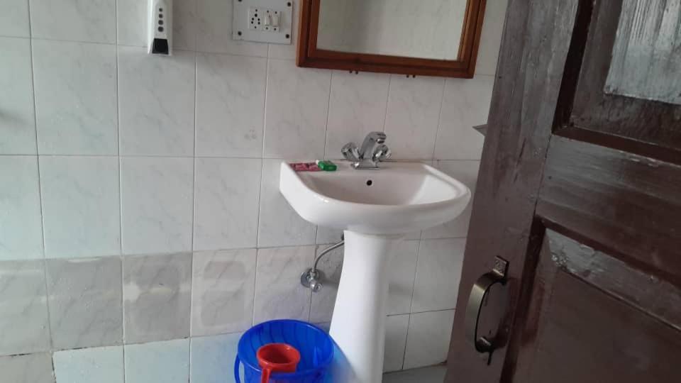 Hotel Paro - Housity