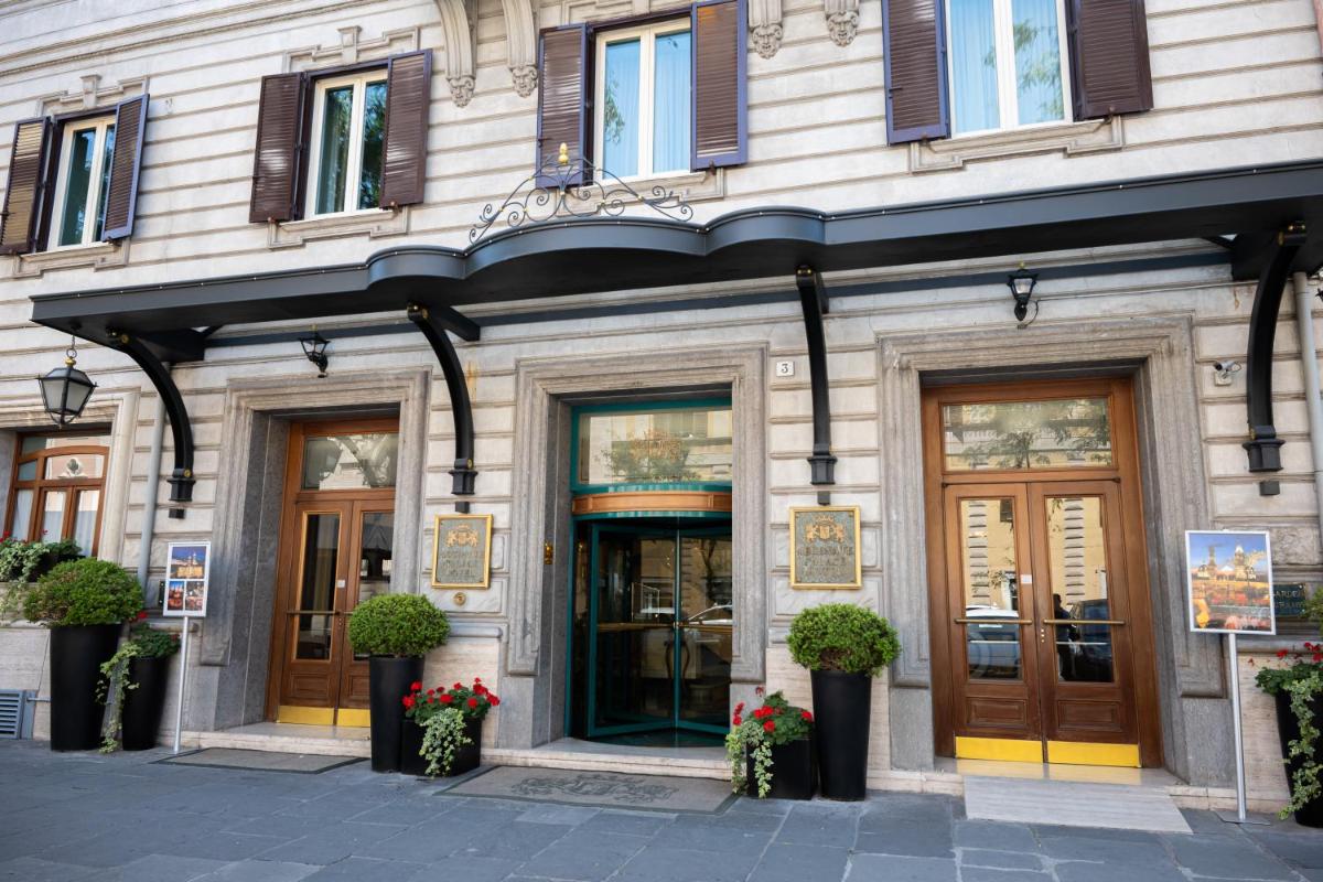Hotel Mecenate Palace - Housity