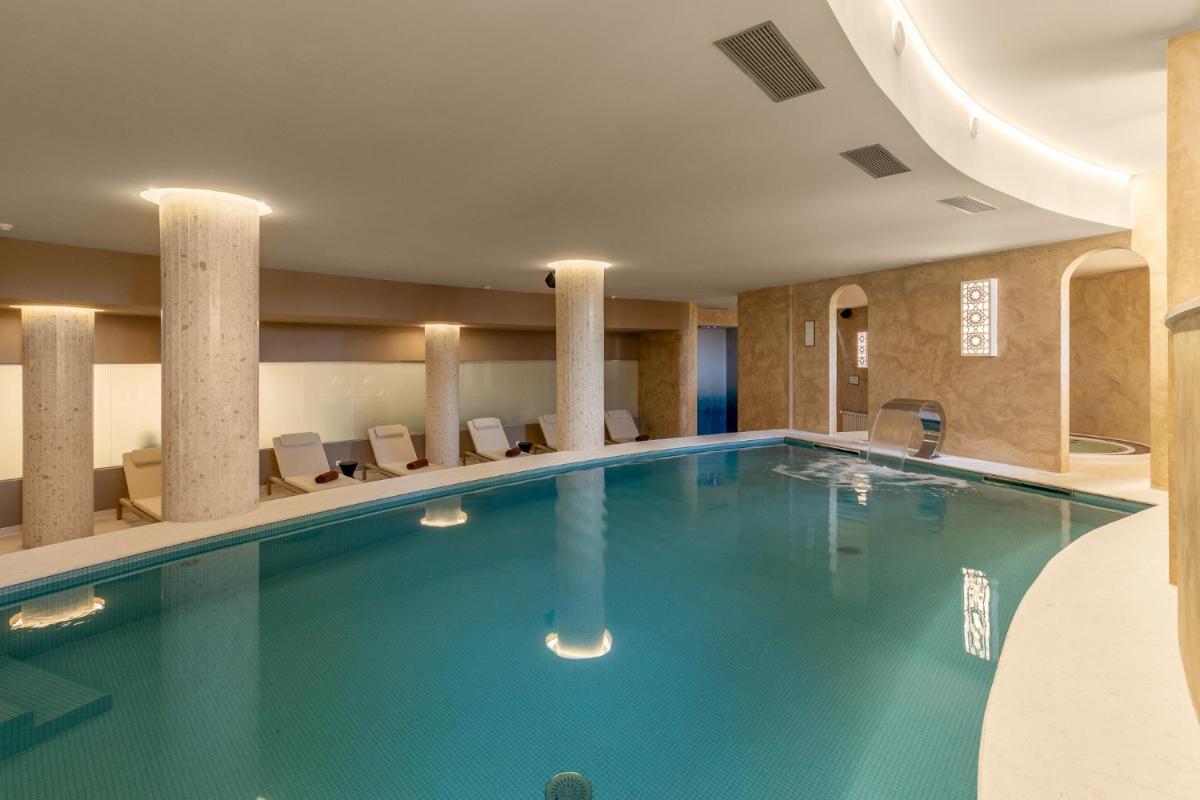 A piscina em ou perto de Belavista Da Luz - Wellness & Lifestyle Hotel