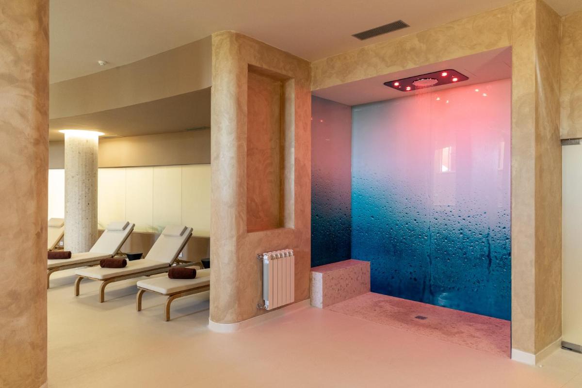 Uma área de estar em Belavista Da Luz - Wellness & Lifestyle Hotel