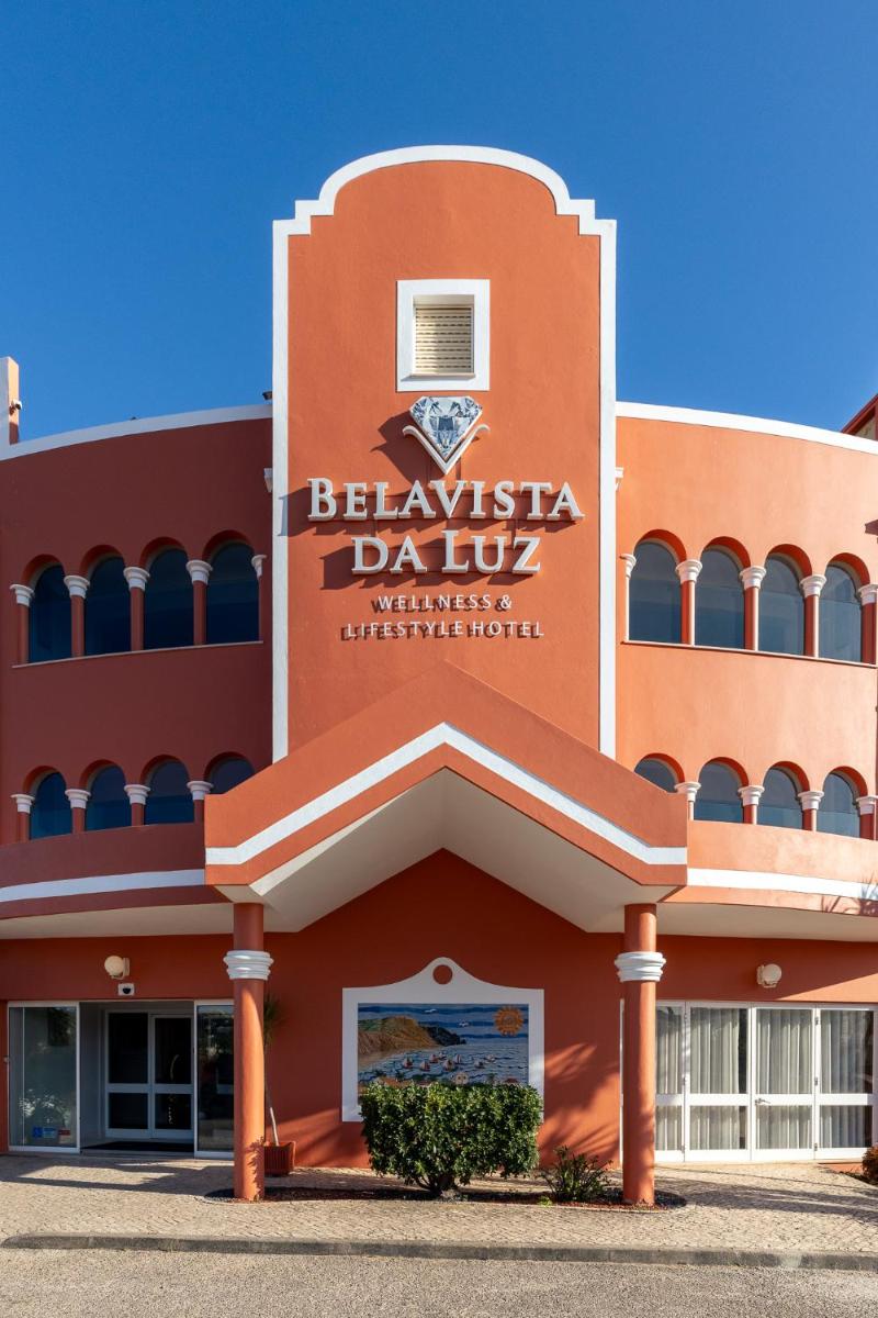 O edifício onde o hotel está situado