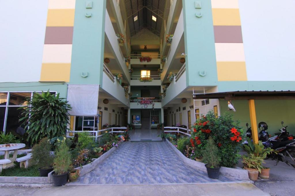 Lamphun Place - Housity